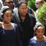 29EFE0B600000578-3137985-image-a-1_1435186885917